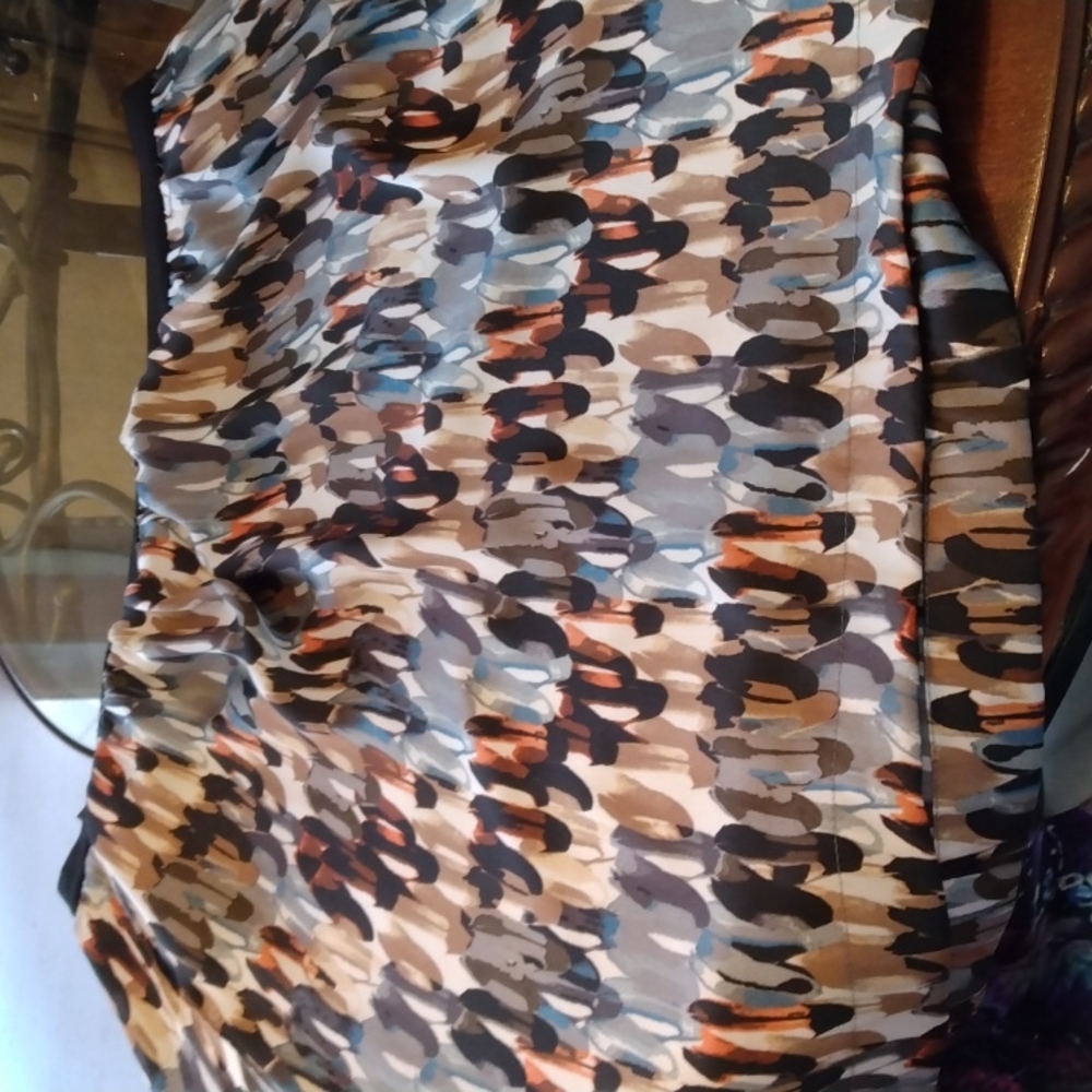 100% Polyester Elastic Waist Lined Skirt  Never Worn